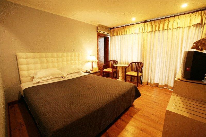 Lake Hills Hotel Songnisan Boeun Room photo