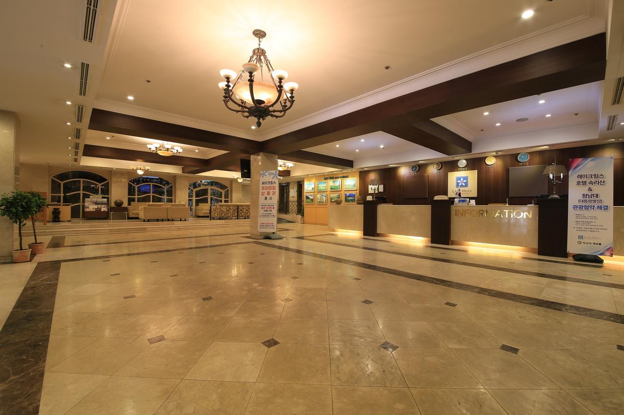 Lake Hills Hotel Songnisan Boeun Exterior photo
